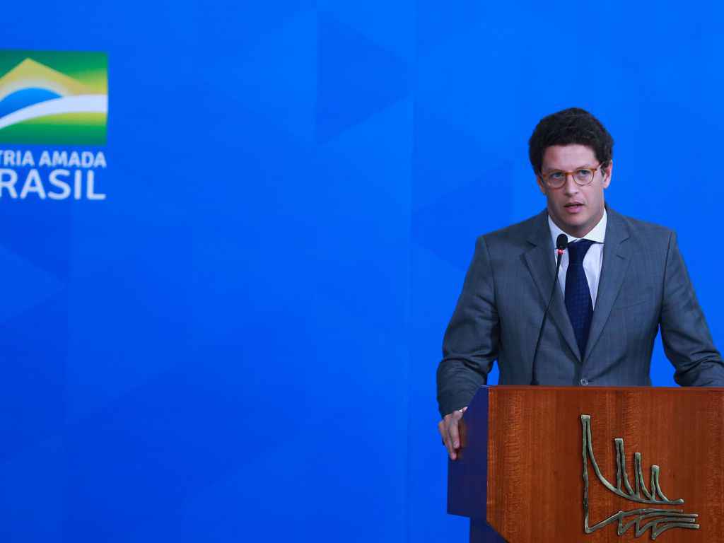 Salles critica centrão e cita Valdemar como 'orquestrador da corrupção'