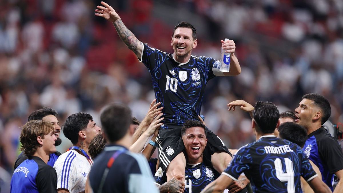 Argentina suspende jogos no país e prepara megaoperação para receber seleção após a Copa do Mundo