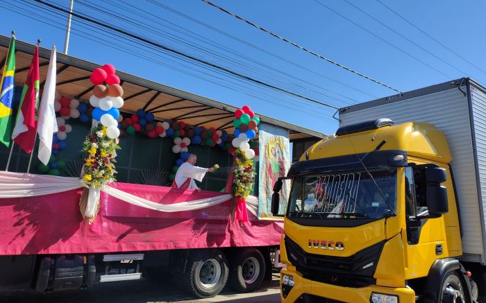 Buzinaço, fé e muitos participantes na procissão de São Cristóvão