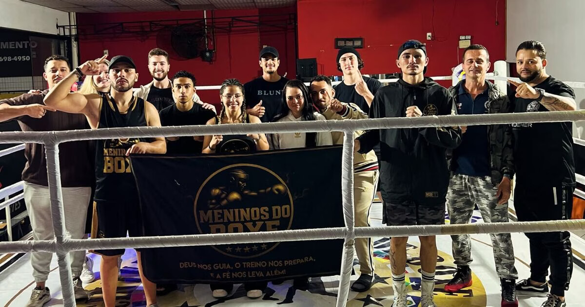 Equipe de Brusque vence quatro lutas em evento de boxe em Balneário Camboriú