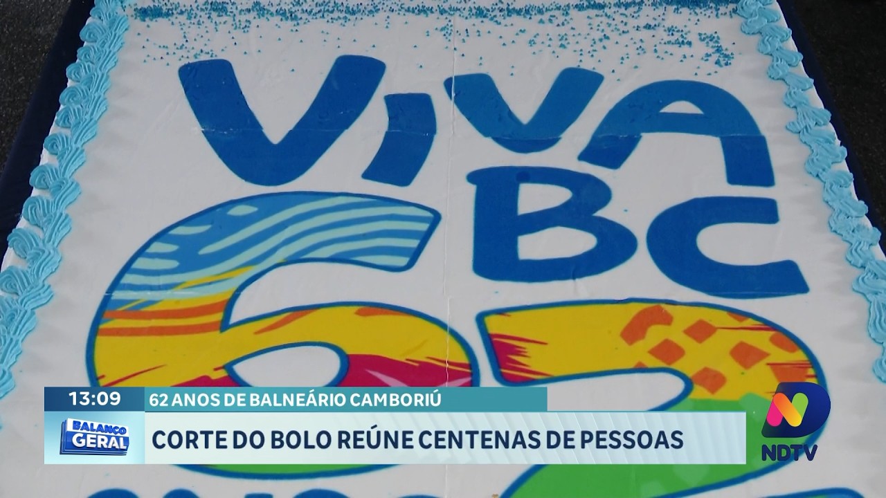 Corte do bolo reúne centenas em Balneário Camboriú pelos 62 anos