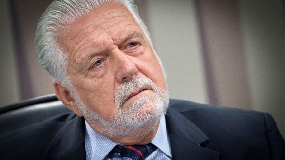 Jaques Wagner tenta vender terreno de R$ 15,8 milhões um dia após operação da PF e Justiça bloqueia transação