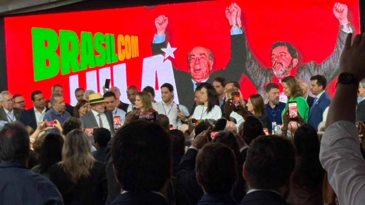 Lula transforma educação em principal bandeira para 2026 durante discurso na convenção do PDT