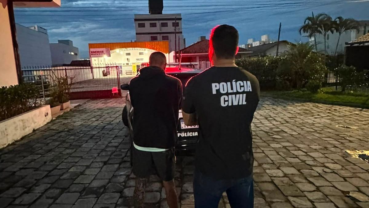 Após dois anos escondido em SC, criminoso do CV condenado pela morte de caminhoneiro em assalto no Ceará é preso