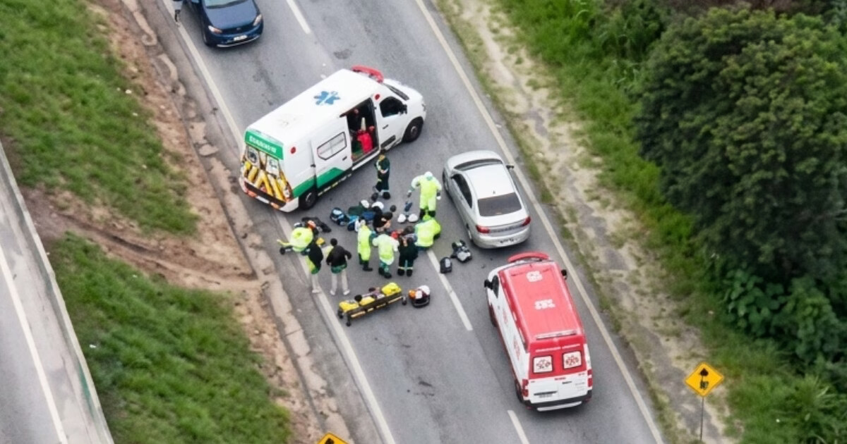 Pista da BR-101 em SC é bloqueada após motorista sofrer mal súbito e morrer