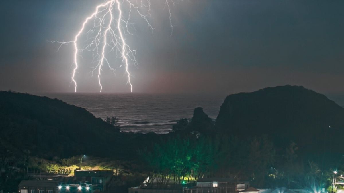 Inmet coloca SC na rota de tempestades e mais de 70 cidades estão em alerta para ventos intensos, granizo e chuva