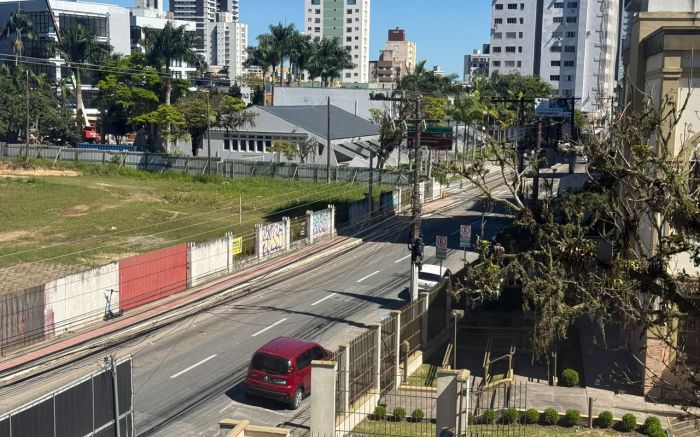 Domingo começa tranquilo nas ruas e na BR 101