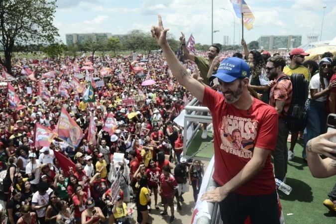Leandro Grass pede união além do PT em ato pró-Lula no Museu Nacional