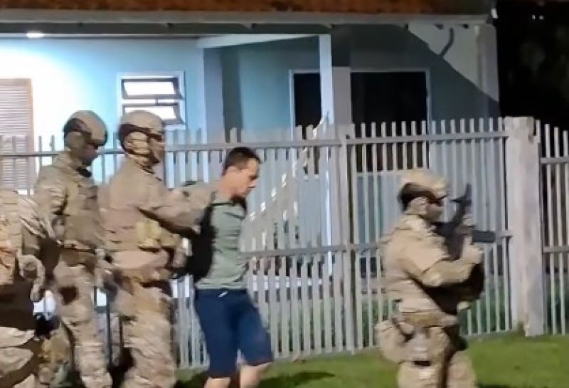 Pai mantém filha de quatro anos refém por mais de cinco horas