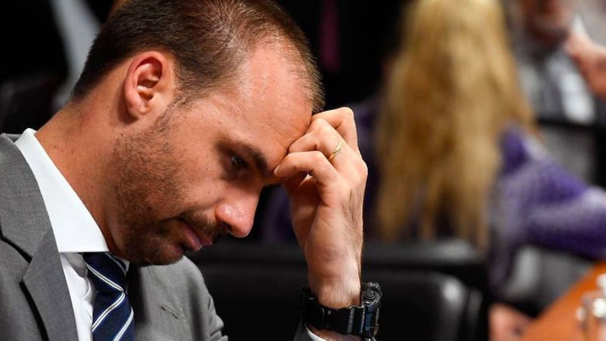 Eduardo Bolsonaro recua de disputa como suplente ao Senado após advogados alertarem prejuízo à chapa