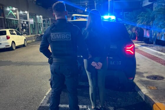 Corretora é presa após usar chave de imobiliária para morar em apartamento à venda em BC