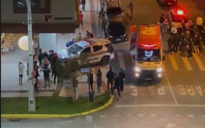 Motorista 'cheirado' é preso após bater em vários carros e tentar passar por cima de pedestre