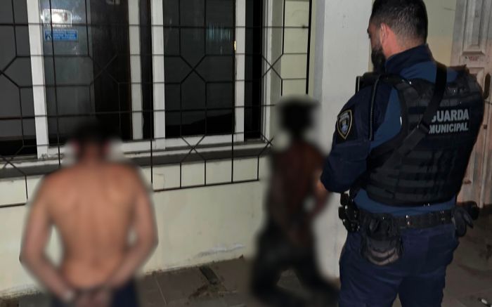 Bandidos são presos em flagrante após invadir casa em Itajaí