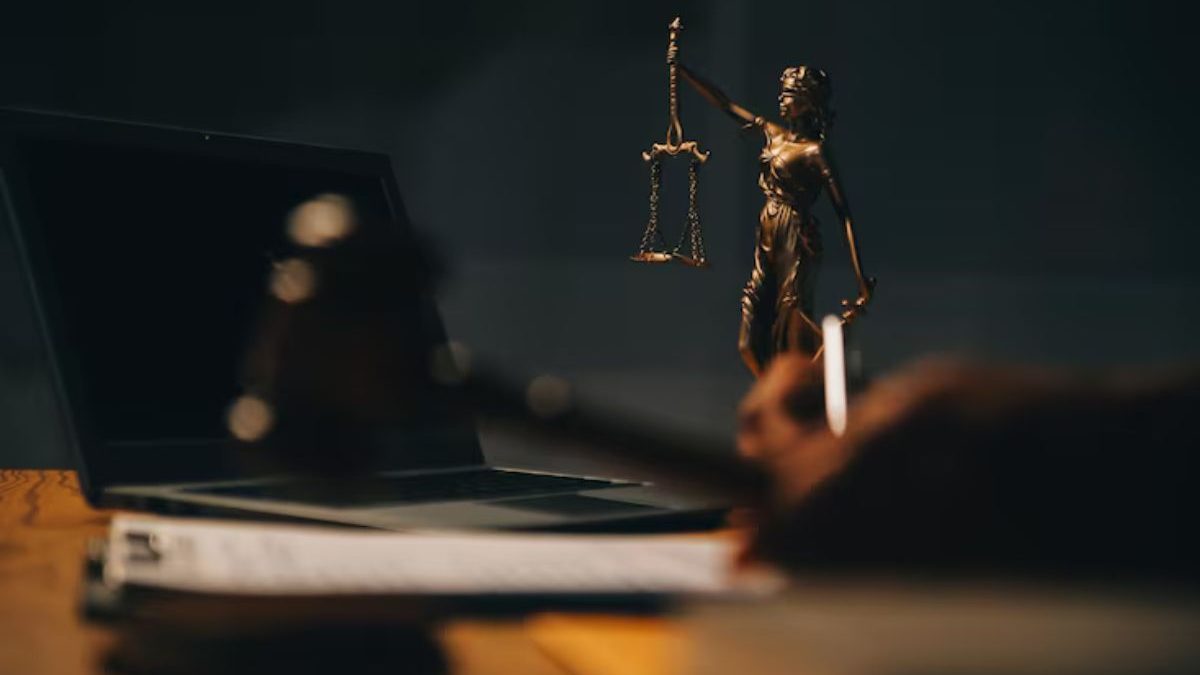 Advogado recebe R$ 16 mil de ação, não repassa dinheiro ao cliente e acaba condenado em SC
