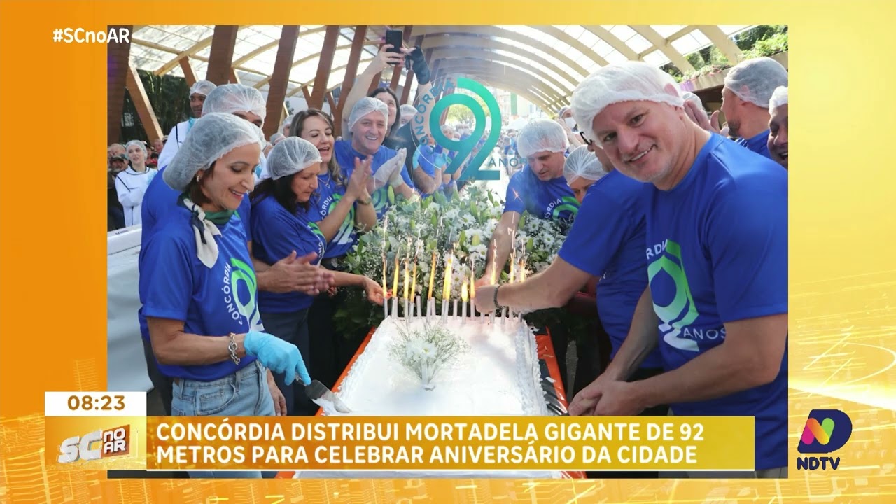 Concórdia celebra 92 anos com mortadela gigante de 92 metros