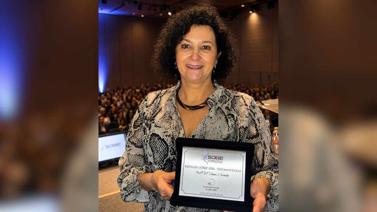 Professora da Univali conquista reconhecimento nacional da Estomatologia