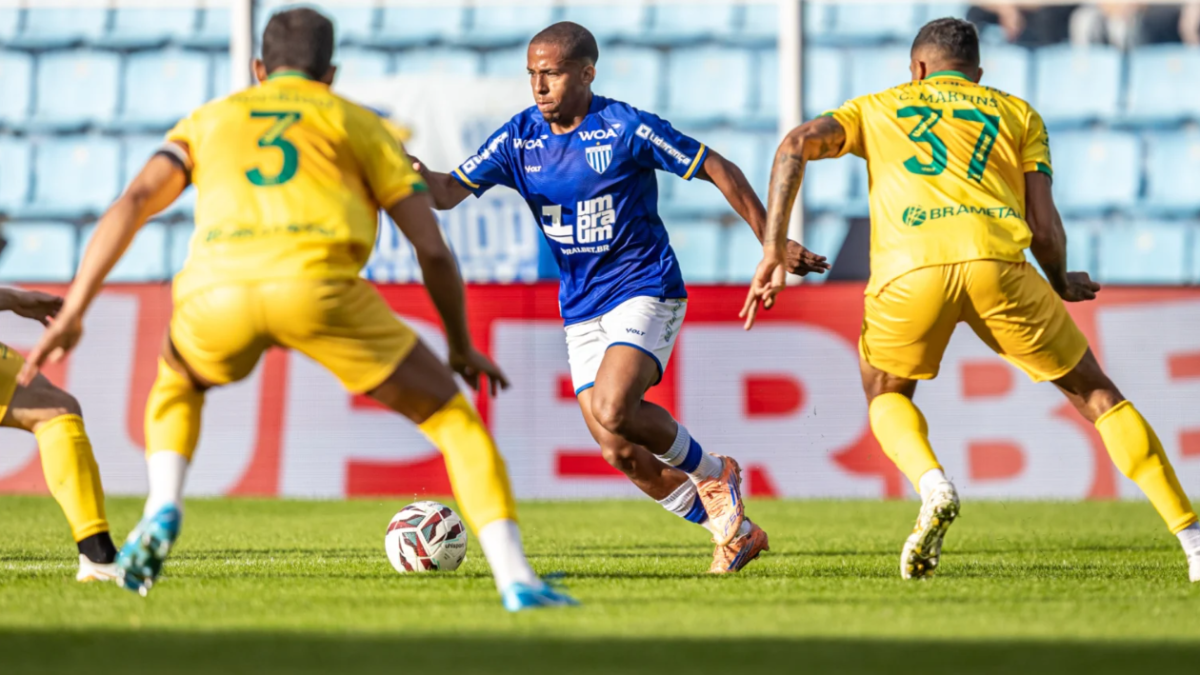 Atacante deixa o Avaí para ser rival de Cristiano Ronaldo