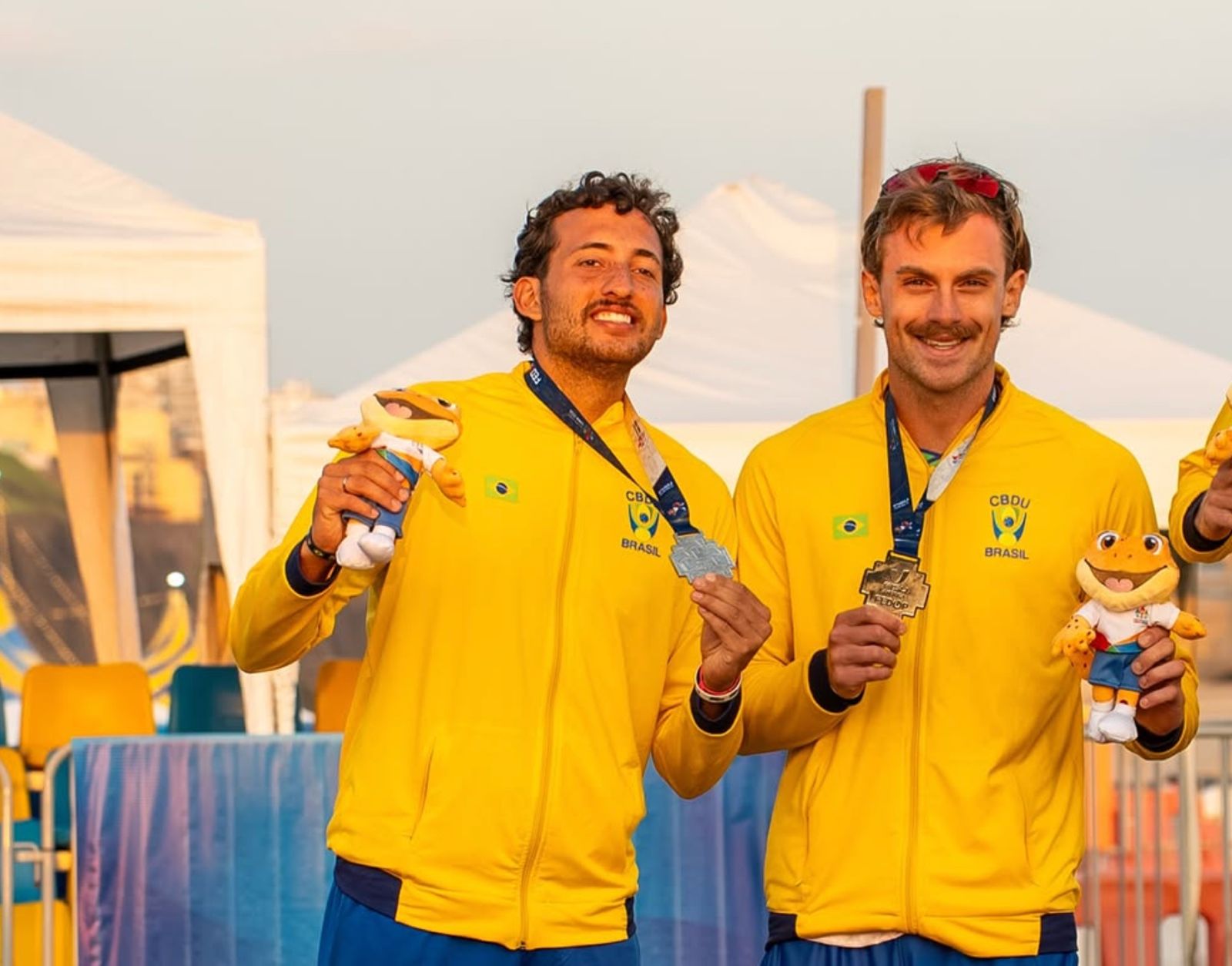 Atletas da Uniavan conquistam prata no vôlei de praia em competição universitária das Américas