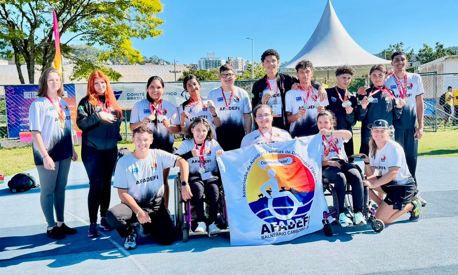 Afadefi conquistou 44 medalhas no Meeting de Atletismo e Natação em Florianópolis