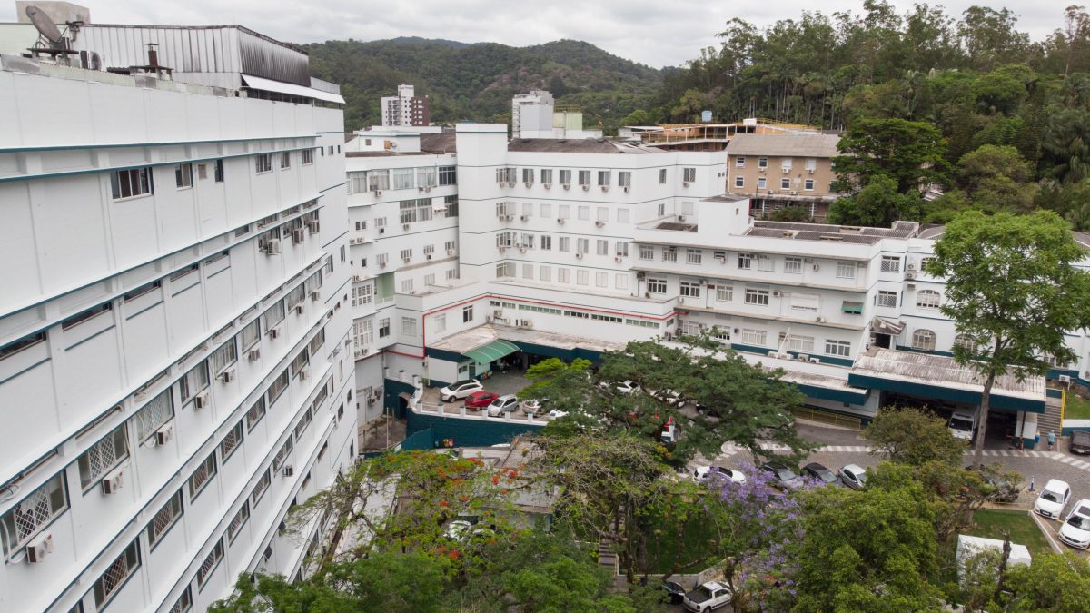 Hospital referência de Blumenau perde R$ 2 milhões após Governo de SC suspender política de repasses