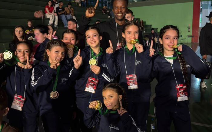 Grupo de dança vai representar o Brasil na França