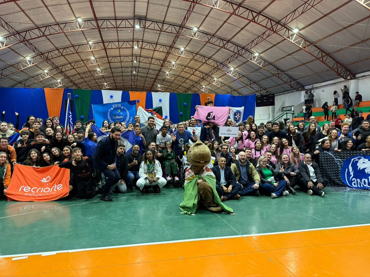 Camboriú reúne mais de três mil estudantes para os Jogos e Parajogos Escolares