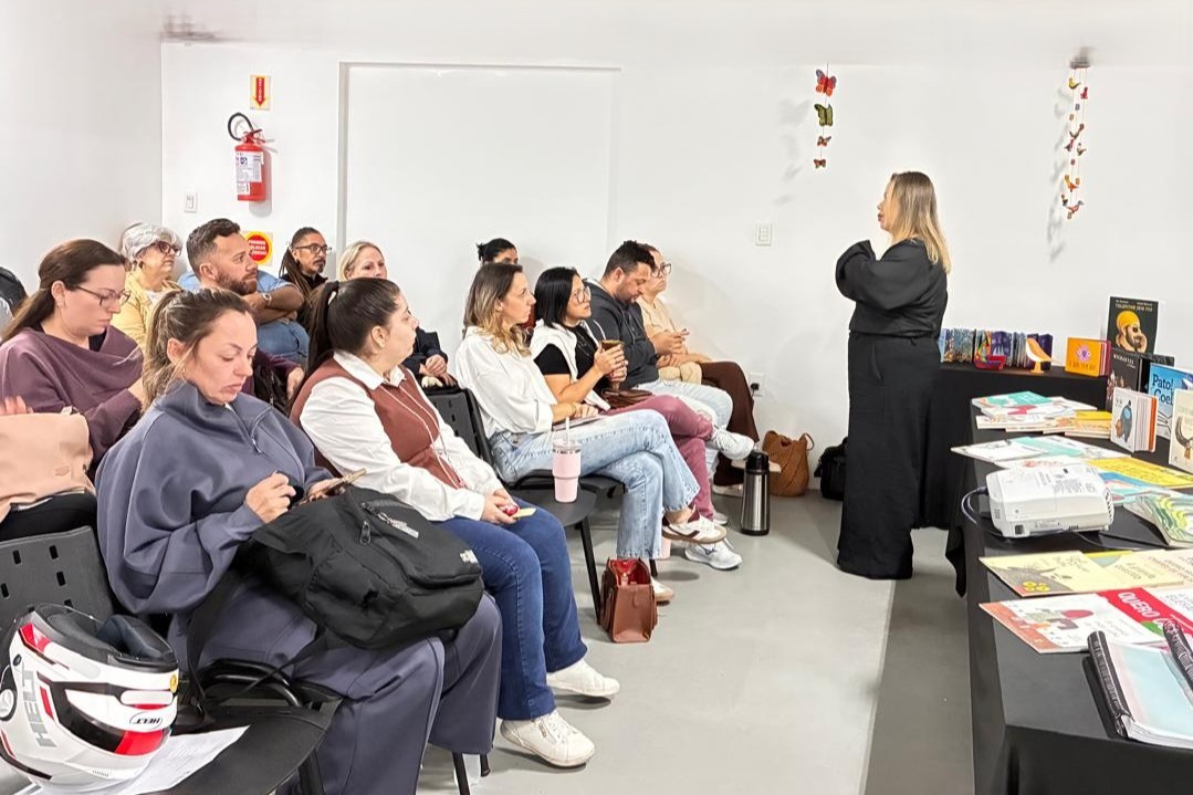 Secretaria de Educação promove formação do Pro-LEEI para supervisores