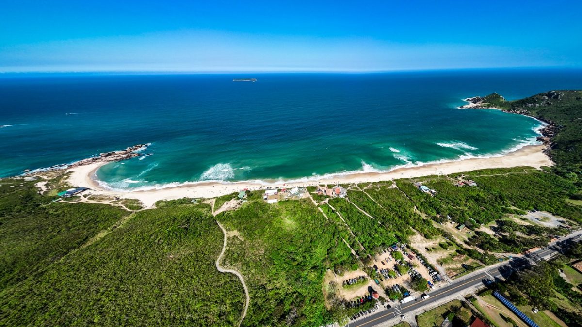 Moradores de SC podem decidir futuro dos acessos a praias famosas de Florianópolis; veja como participar