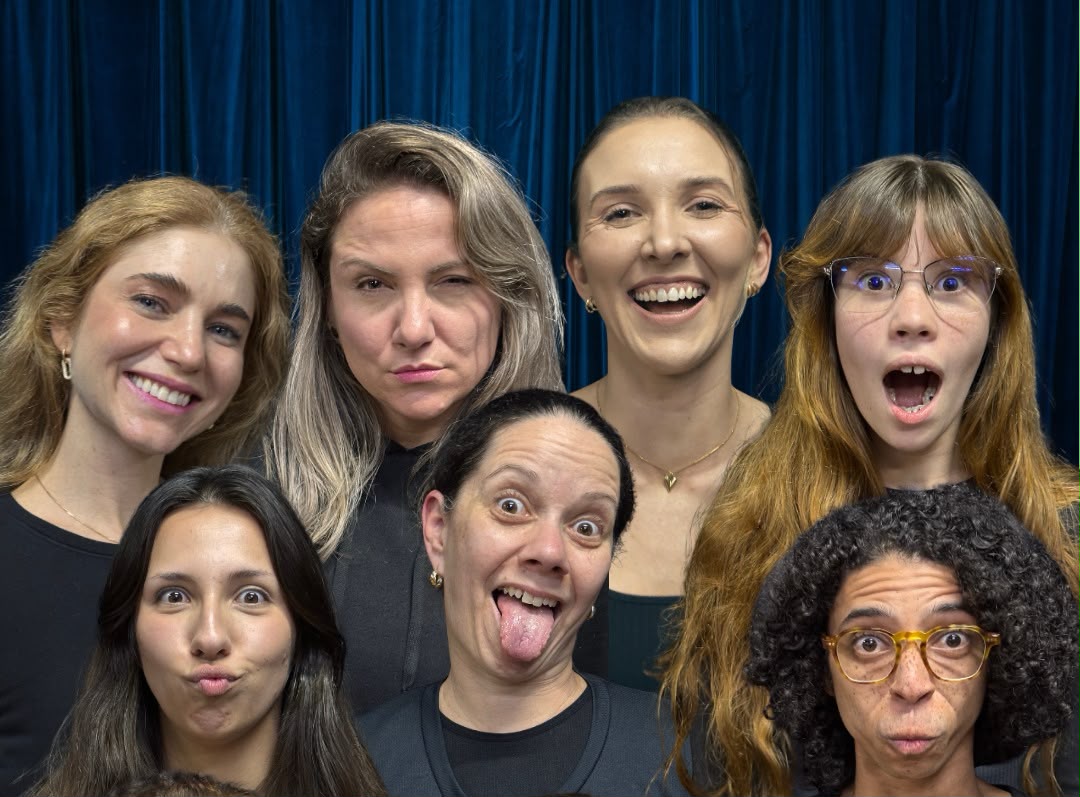 Espetáculo “Versões” estreia neste domingo e encerra workshop de teatro adulto em Balneário Camboriú