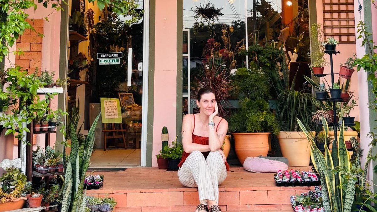 Empreendedora resgata arte milenar feira à mão e transforma hobby em negócio de sucesso em SC
