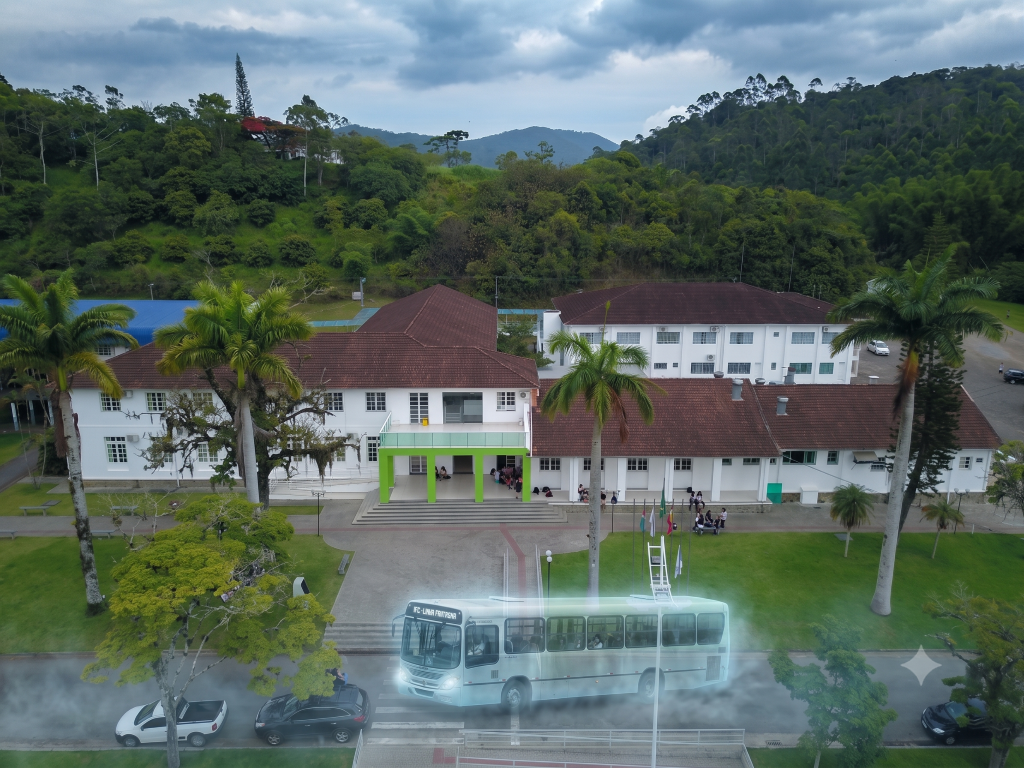 Pré-cadastro da prefeitura para ônibus gratuito ao IFC gera expectativa e insatisfação em famílias de Balneário Camboriú