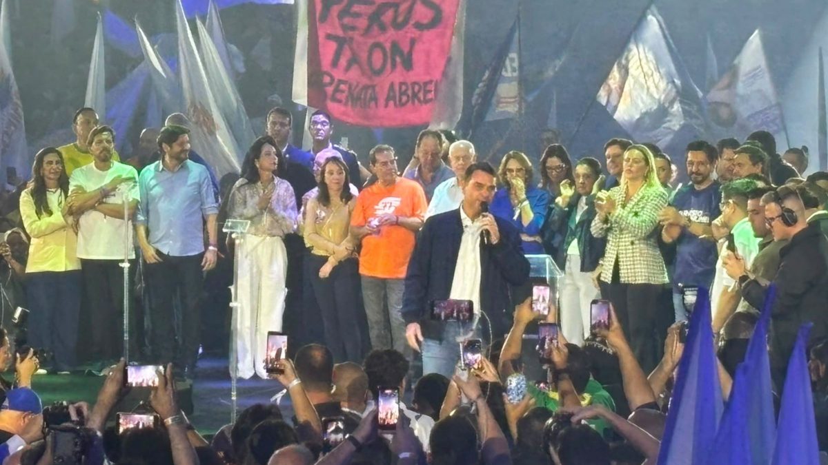 ‘Legado de Bolsonaro foi destruído por Lula’, diz Flávio em convenção que oficializa Tarcísio à reeleição em SP