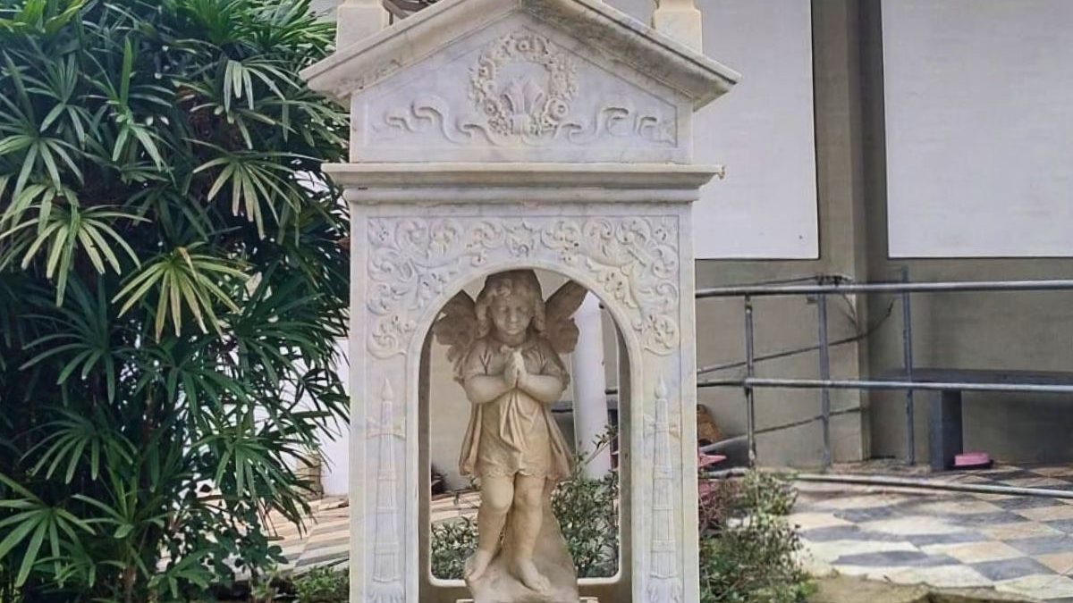 De volta para casa: anjo de mármore de 128 anos retorna à igreja histórica após furto em SC