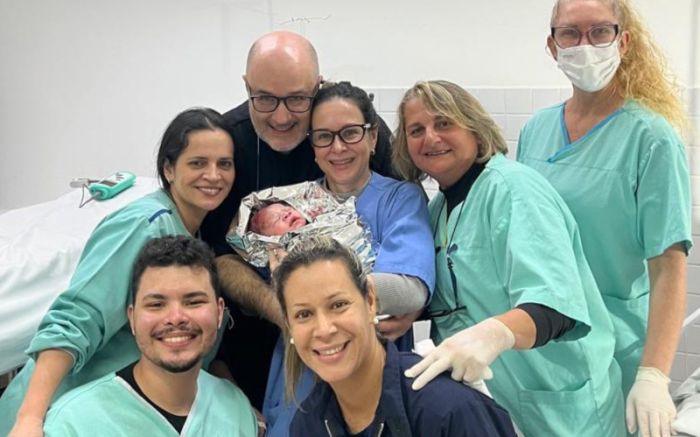 Equipe da Upa Cordeiros faz parto de emergência e emociona família