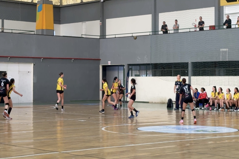 Handebol feminino de Itajaí disputa o ouro dos Joguinhos Abertos em Blumenau