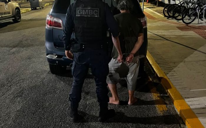 Bêbado bate na esposa e é preso em Balneário Camboriú