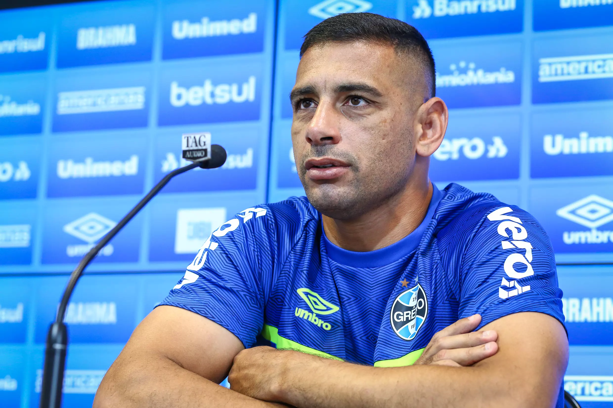 JEC anuncia o ex-jogador Diego Souza em seu primeiro desafio profissional como técnico de futebol