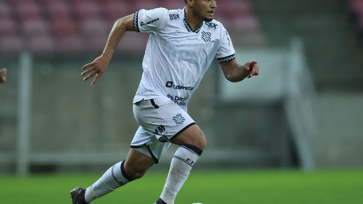 Atacante do Figueirense diz que time ‘virou a chave’ após a última vitória e projeta reta final na Série C