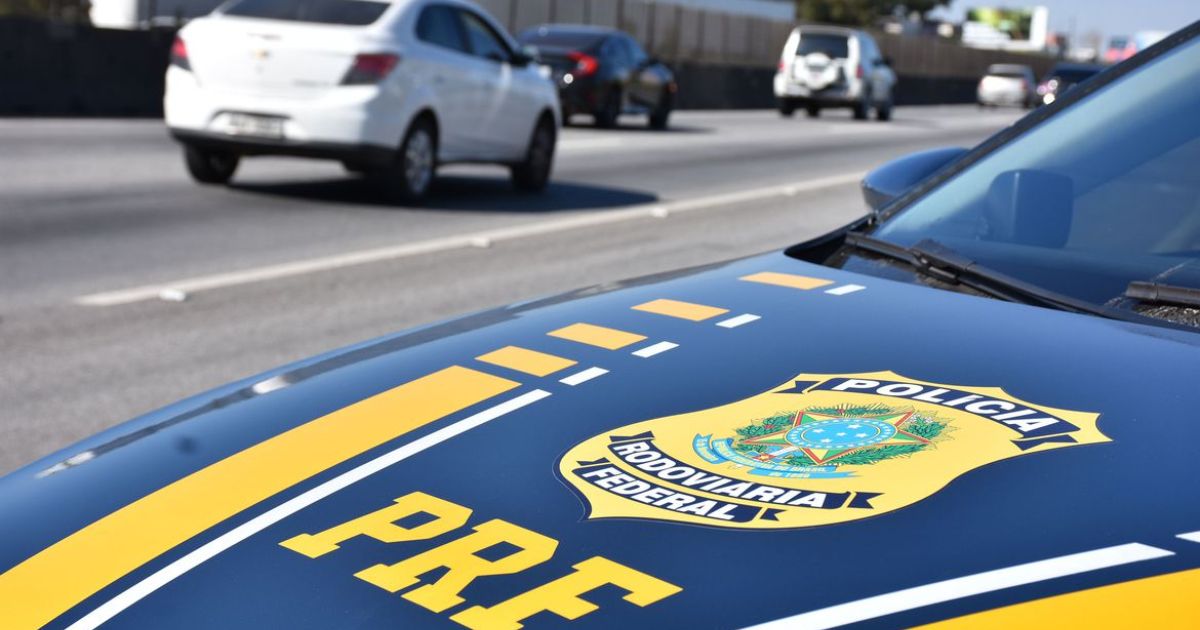 Acidente entre dois caminhões bloqueia BR-282 na subida da Serra em SC