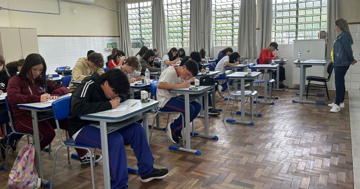 Volta às aulas: mais de 37 mil alunos retornam para as escolas em Florianópolis