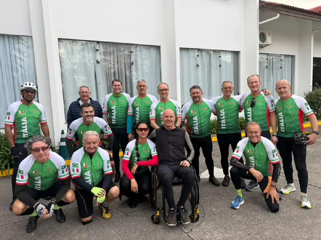 (VÍDEO) Grupo de ciclistas faz parada em Brusque antes de peregrinação a Nova Trento e desafio na Itália