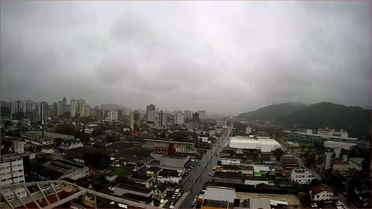 Chuva, temperaturas amenas e pouca abertura de sol marcam a semana em Joinville