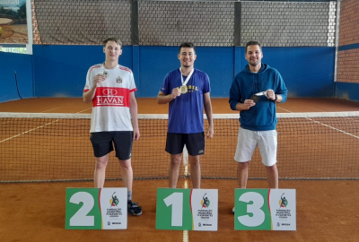 Tênis de campo abre terceiro bloco dos JACOB e define o primeiro campeão