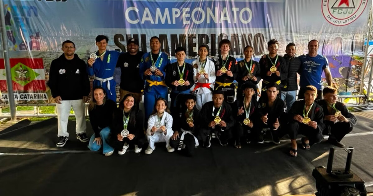 Oito lutadores de Brusque conquistam ouro em campeonato sul-americano de jiu-jítsu