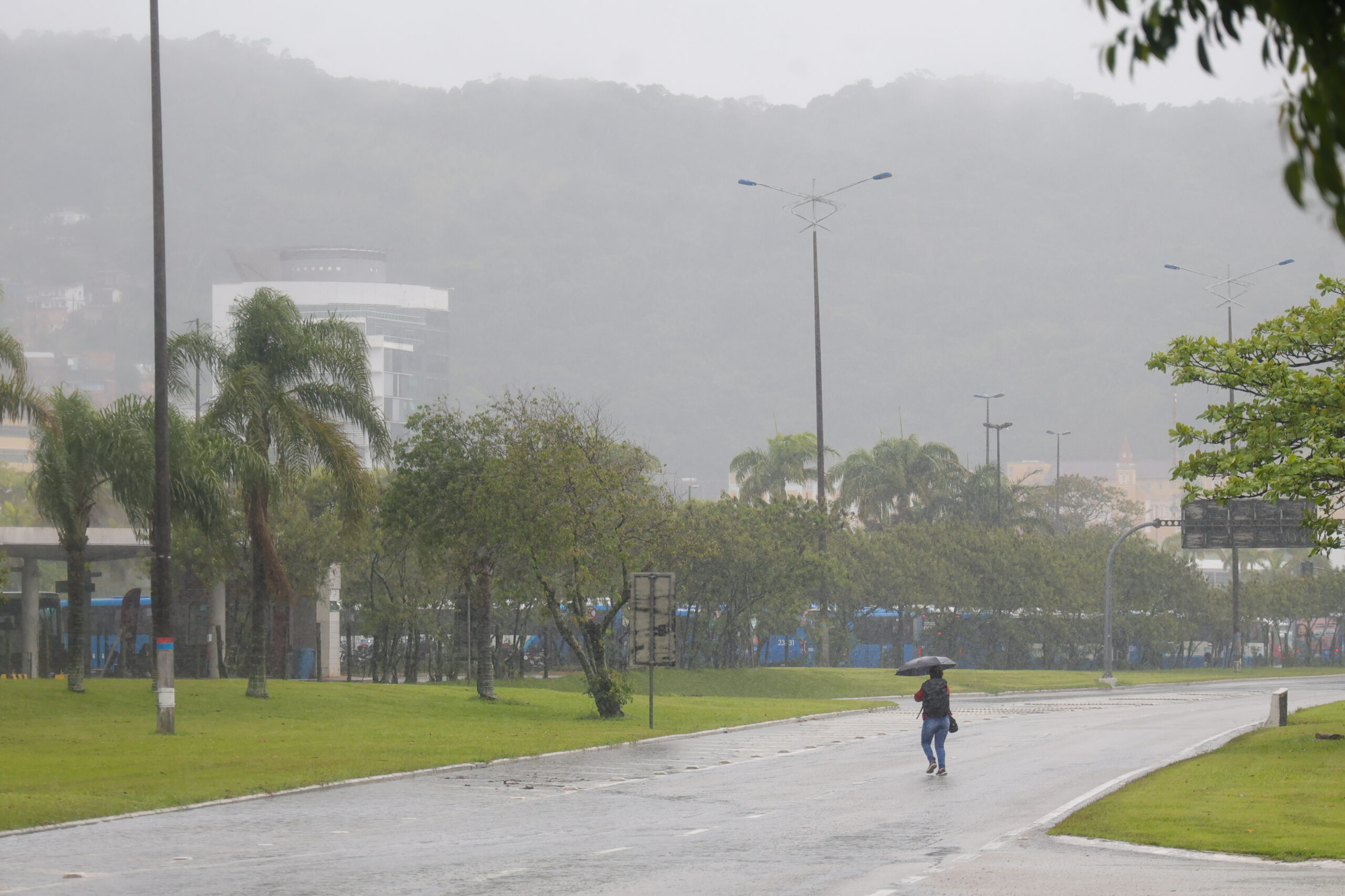 Santa Catarina tem semana de chuva com passagem de frente fria - Secretaria de Estado da Proteção e Defesa Civil de Santa Catarina