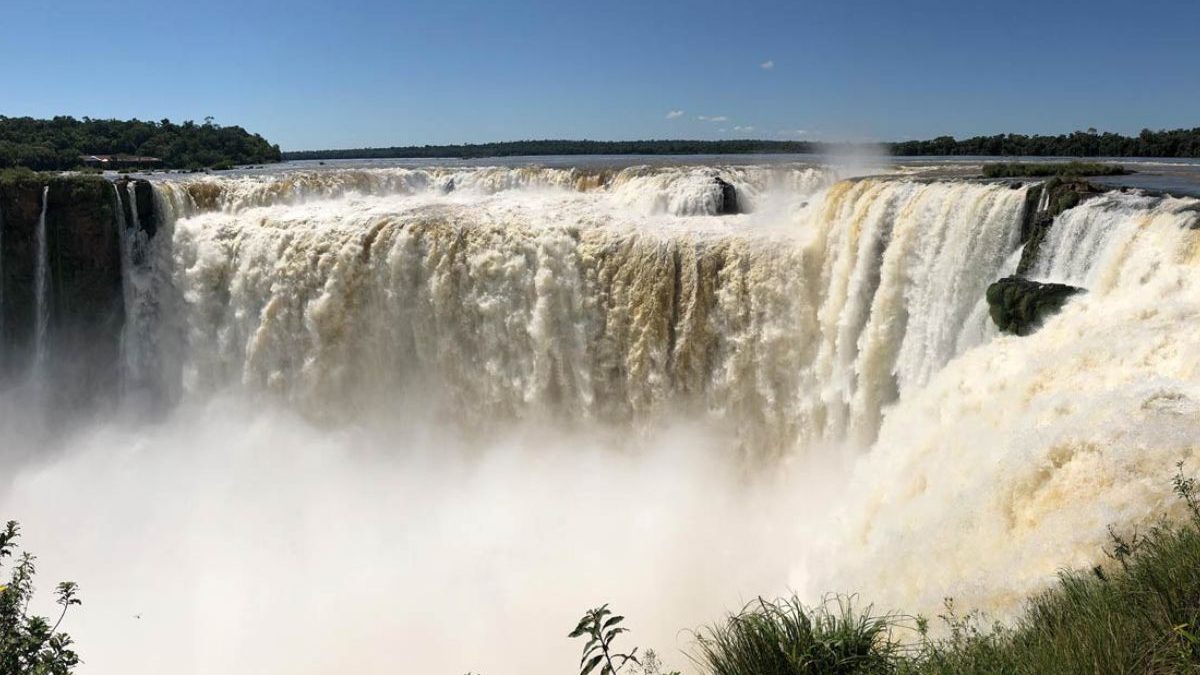 Decisão inédita: Garganta do Diabo fecha por 40 dias nas Cataratas do Iguaçu após previsão de chuvas acima do normal do El Niño