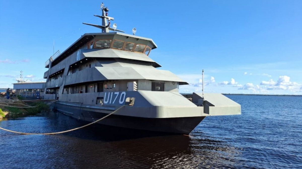 Gigantes de SC criam ‘coração’ de navio-hospital da Marinha que levará saúde à Amazônia