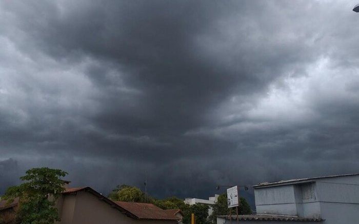 Calor de até 30°C dá lugar a temporais; veja quando o tempo vira