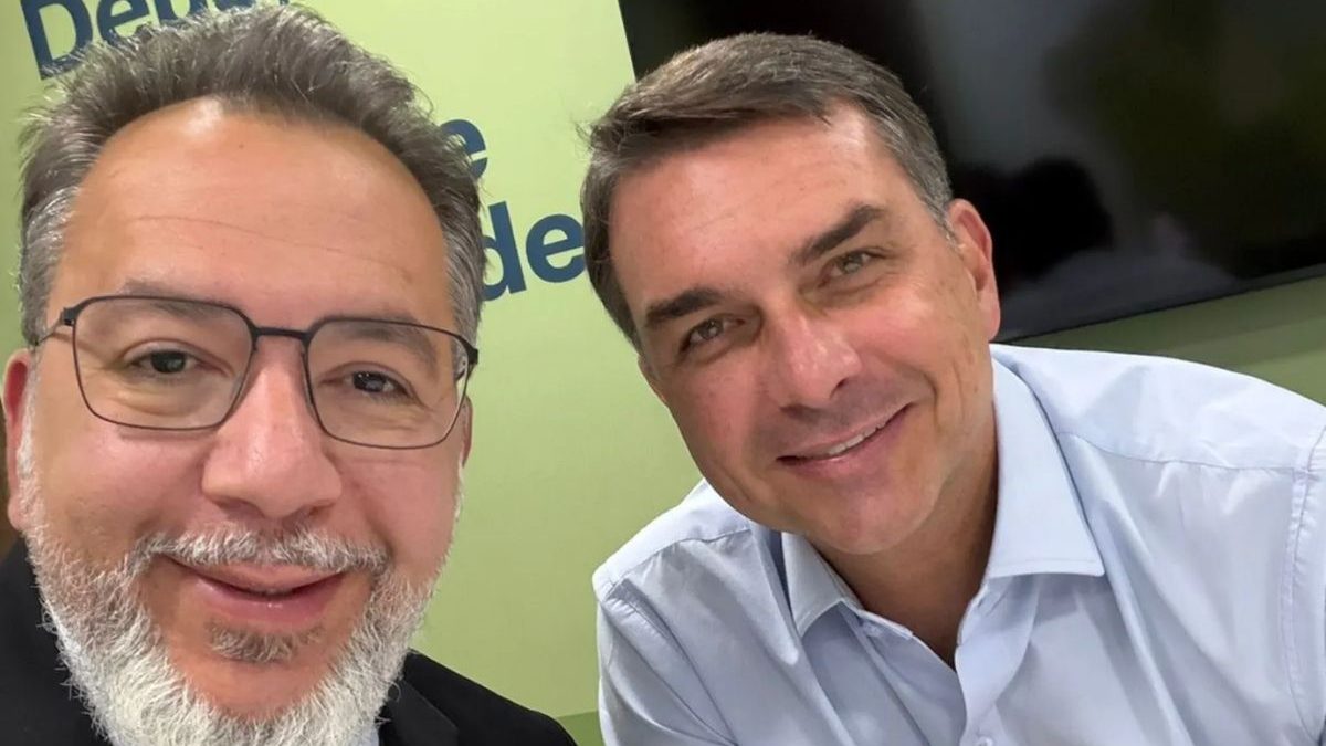 Apadrinhado por Flávio, Canella desiste de disputar o Senado após ser prisão em operação da PF contra crime organizado no RJ