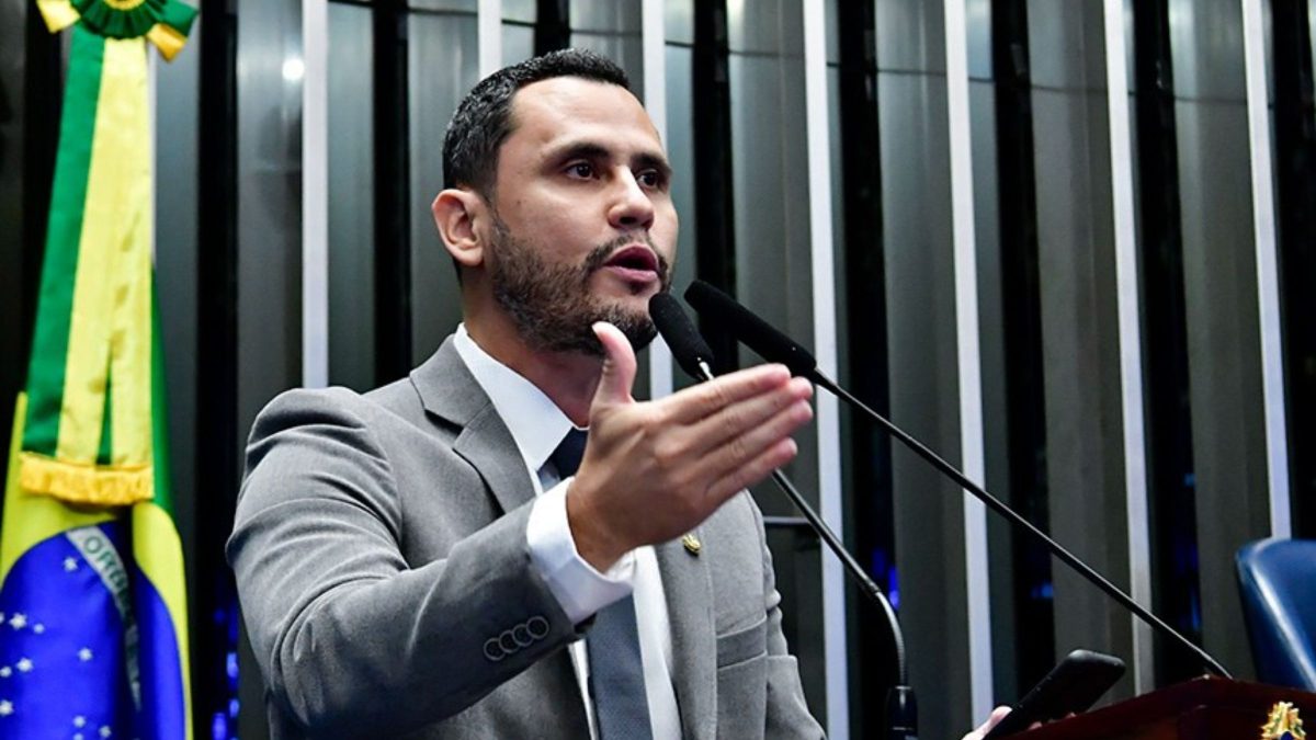 'Quem nunca voltou atrás?'Cleitinho pede a Republicanos para disputar o governo de MG
